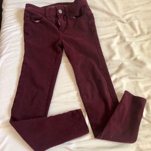 America Eagle maroon pants